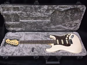 Fender American Elite Stratocaster HSS - Mint Condition - Deluxe Hardcase