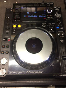 Pioneer CDJ-2000 CDJ2000 Nexus Professional DJ CD Player Controller Turntable