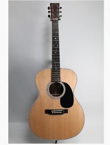 Martin OOO-28 Natural w/hard case Free shipping Guiter Bass From JAPAN #Q607