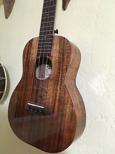 Kanilea K-1 T DLX Tenor Gloss Ukulele with hard case and pick up!