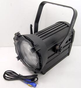 Chauvet Professional Ovation F-165WW Fresnel With A/C Cable