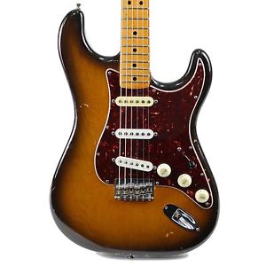 VINTAGE 1976 FENDER STRATOCASTER STRAT HARDTAIL SUNBURST FINISH