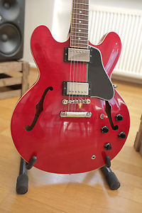 Gibson ES 335 // Cherry Red Flame Top