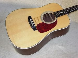 Martin Standard Series HD28 - Sitka Spruce Top - Rosewood Body - NEW