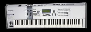 YAMAHA Motif ES8 Digital Display Screen Keyboard  Synthesizer Workstation