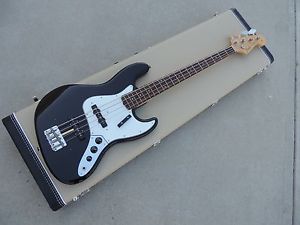 Fender American Vintage ’64 Jazz Bass