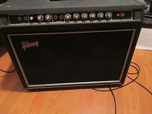 Vintage Gibson G70 Guitar Amp. NICE