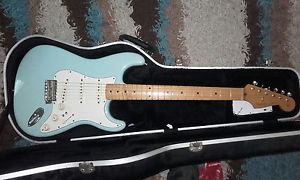 fender stratocaster 50's classic series sonic blue