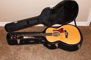 Taylor Guitar Acoustic Model 214 w/ Hard Case - GREAT CONDITION MUST SEE!