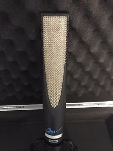 SE Electronics RNR1 Rupert Neve Active Ribbon Microphone Mic Perfect Condition