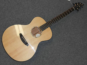 Breedlove Premier Concert Sitka Top Mahogany Back/Sides Acoustic Electric Guitar