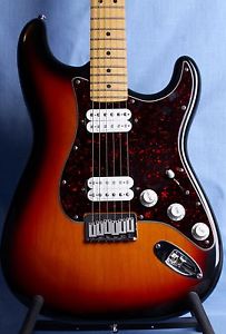 FENDER BIG APPLE HH - 3 TONE SUNBURST w/ OHSC!