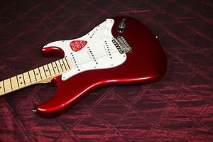 Fender American Special Stratocaster Electric Guitar Candy Apple Red
