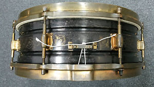 Leedy Elite Black Beauty Engraved 5x14 snare drum