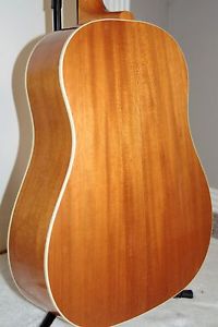 2013 GIBSON J35 ACOUSTIC GUITAR