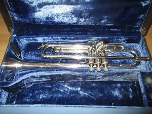 1974 BACH STRADIVARIUS 37 LIGHTWEIGHT PROFESSIONAL MODEL TRUMPET #104xxx