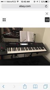 Korg TR61 Keyboard Synthesizer