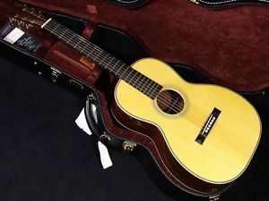 Martin 00-28VS 2011 NAT w/hard case Free shipping Guiter Bass From JAPAN #X1595