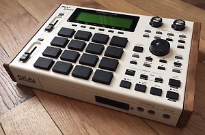 L@@K! Custom Akai MPC 1000 w/ JJOS 3, 128MB RAM, Hard Case, and more!