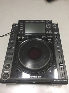 Pioneer CDJ-2000 DJ Turntable