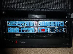 Rockman rack unit. Sustainor 200, 12 band eq, chorus/delay and midi octopus