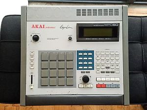 AKAI MPC 60 mkI  with USB flash drive! MPC60 Original vintage, drum pads