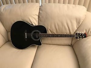 Black Ovation-C779LX Guitar, equipped with OP-Pro/Studio Preamp and case
