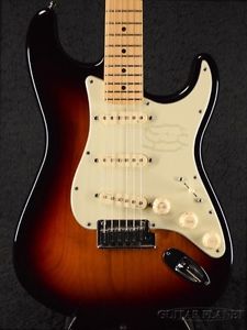 Fender USA: American Deluxe Stratocaster -3 Color Sunburst/Maple- 2014 USED