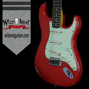 Fender Custom Shop 1963 Stratocaster Relic Rosewood Board Fiesta Red