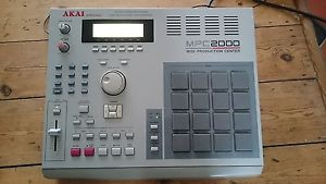 Akai MPC 2000 classic drum machine/sampler