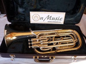 Baritono Yamaha 621S. Plateado. En buenas condiciones.