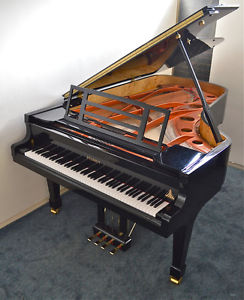 Feurich 218 Concert I Grand Piano in black high gloss finish - Pedal Harmonique