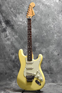 Fender Deluxe Fat Stratcaster Rosewood Fretboard Yellow White 2002 E-Guitar