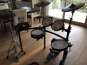 Roland V Drums DD -25