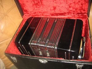 Vintage Arno Arnold concertina squeeze box in hard case NICE