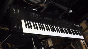 Roland A-50 Keyboard Controller (76 Keys) Aftertouch, Velocity, 4 midi outs