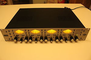 UNIVERSAL AUDIO 4-710D PRE AMP