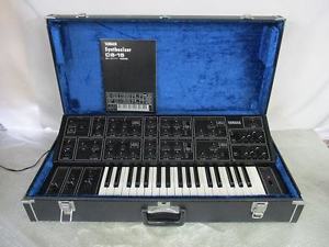 Yamaha CS-15 Analog Synth MINT (Cheap Australia Shipping) & Yamaha Hard Case