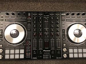 Pioneer DDJ-SX2 with Decksaver Cover (Serato, DJ)