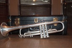 Bach Omega Trumpet (Silver) w/double Yamaha Xeno Case + mouthpiece