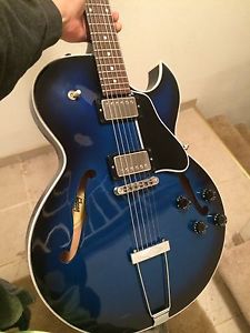 Gibson ES 135