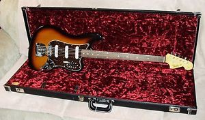 FENDER JAPAN JD SERIES BASS VI REISSUE 2013 SUNBURST W?DELUXE HARD CASE. MINT!