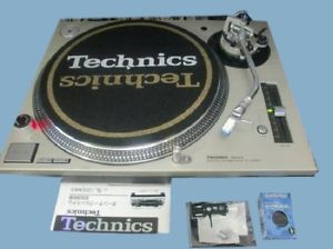 Technics SL1200 MK-5 turntable working properly Record player Shure WHLB Needle