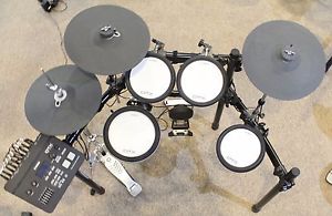 Yamaha DTX700K Electronic Drum Kit