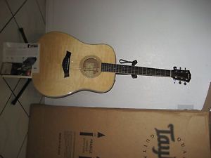 Taylor DN 4 Acoustic Guitar href