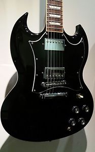 Gibson SG Standard Ebony (Black) 2010 with Gibson Hard Case USA vgc