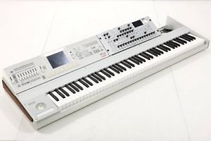 KORG M3 XPANDED 88 KEY Keyboard Synthesizer Workstation Ver 2 RADIAS-R Used Rare
