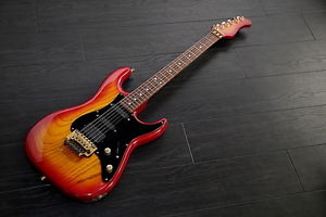 Valley Arts: Electric Guitar Custom Pro USA USED