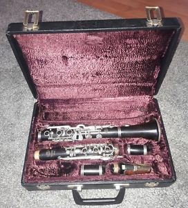 B - Klarinette "G.R. Uebel versilberte Mechanik