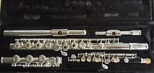 YAMAHA YFL-365 FLUTE AND YAMAHA YPC-32 PICCOLO SET  - BEAUTIFUL CONDITION